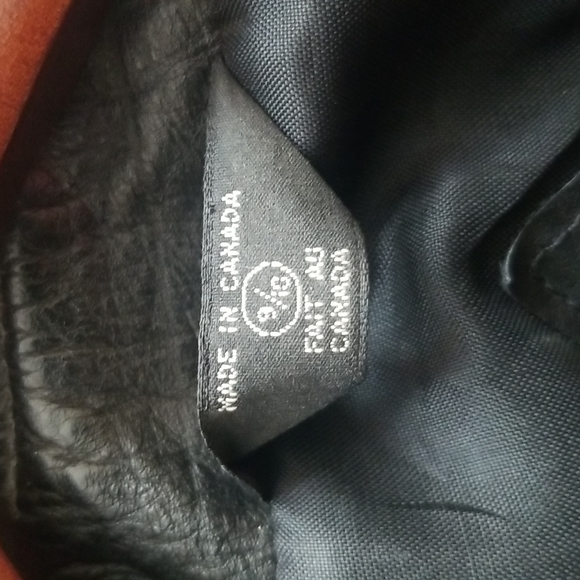 Vintage Leather Coat! - Picture 7 of 7